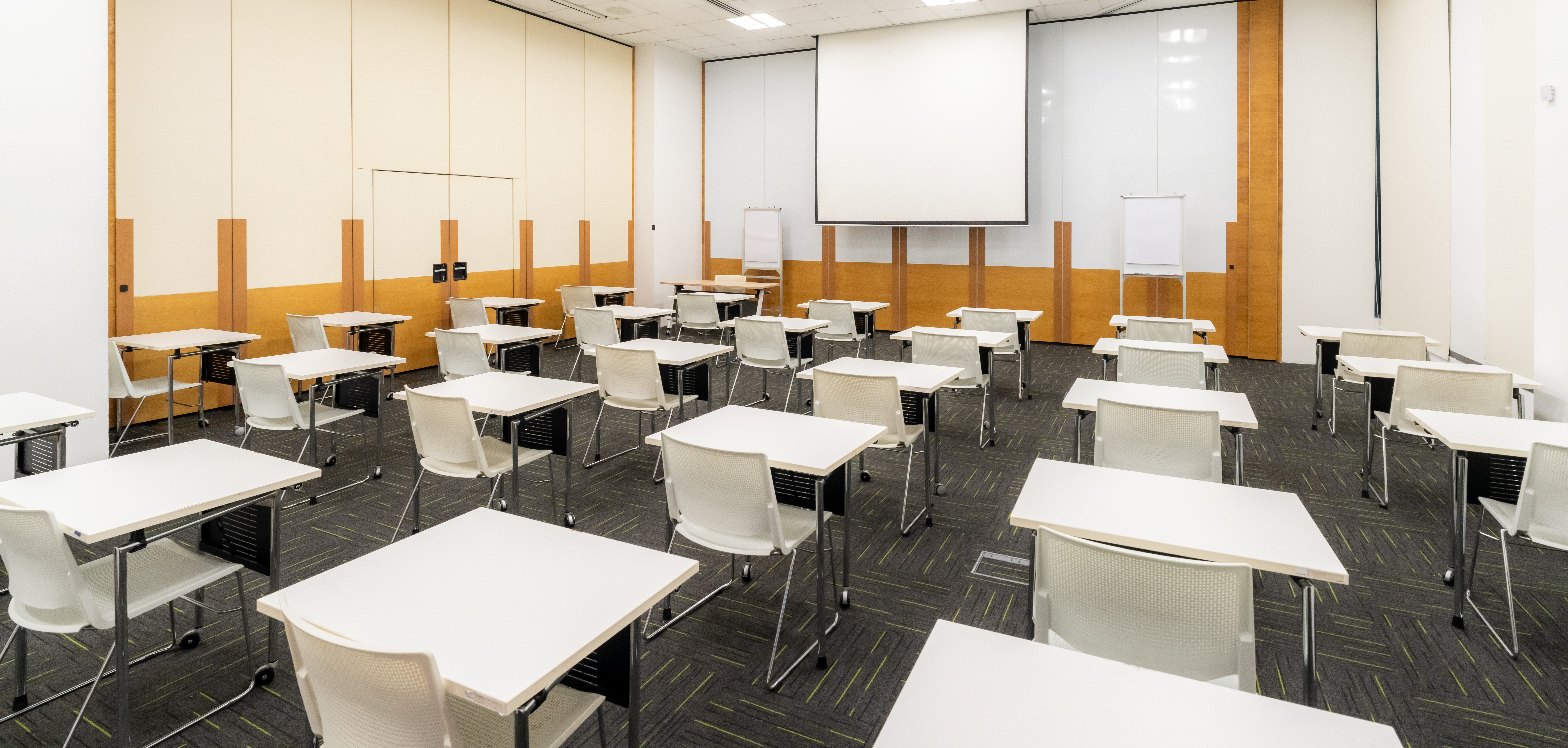 /images/lifelonglearninginstitutelibraries/facilities/event-hall/training-room(1-1)--side.jpg?sfvrsn=20f2e360_1