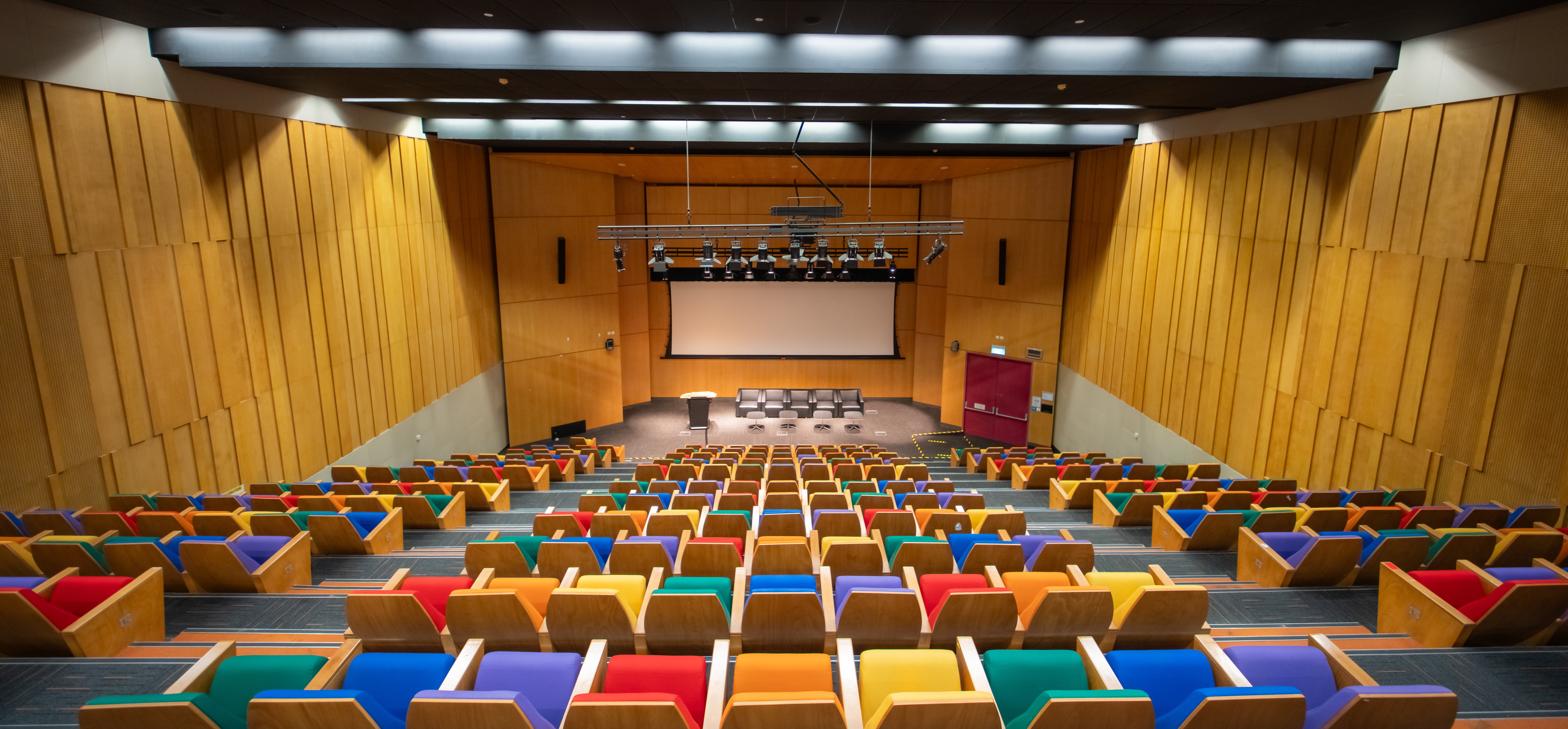 /images/lifelonglearninginstitutelibraries/facilities/lecture-theatre/shot9_level2_lecturetheatre-3-(2).jpg?sfvrsn=60992230_1