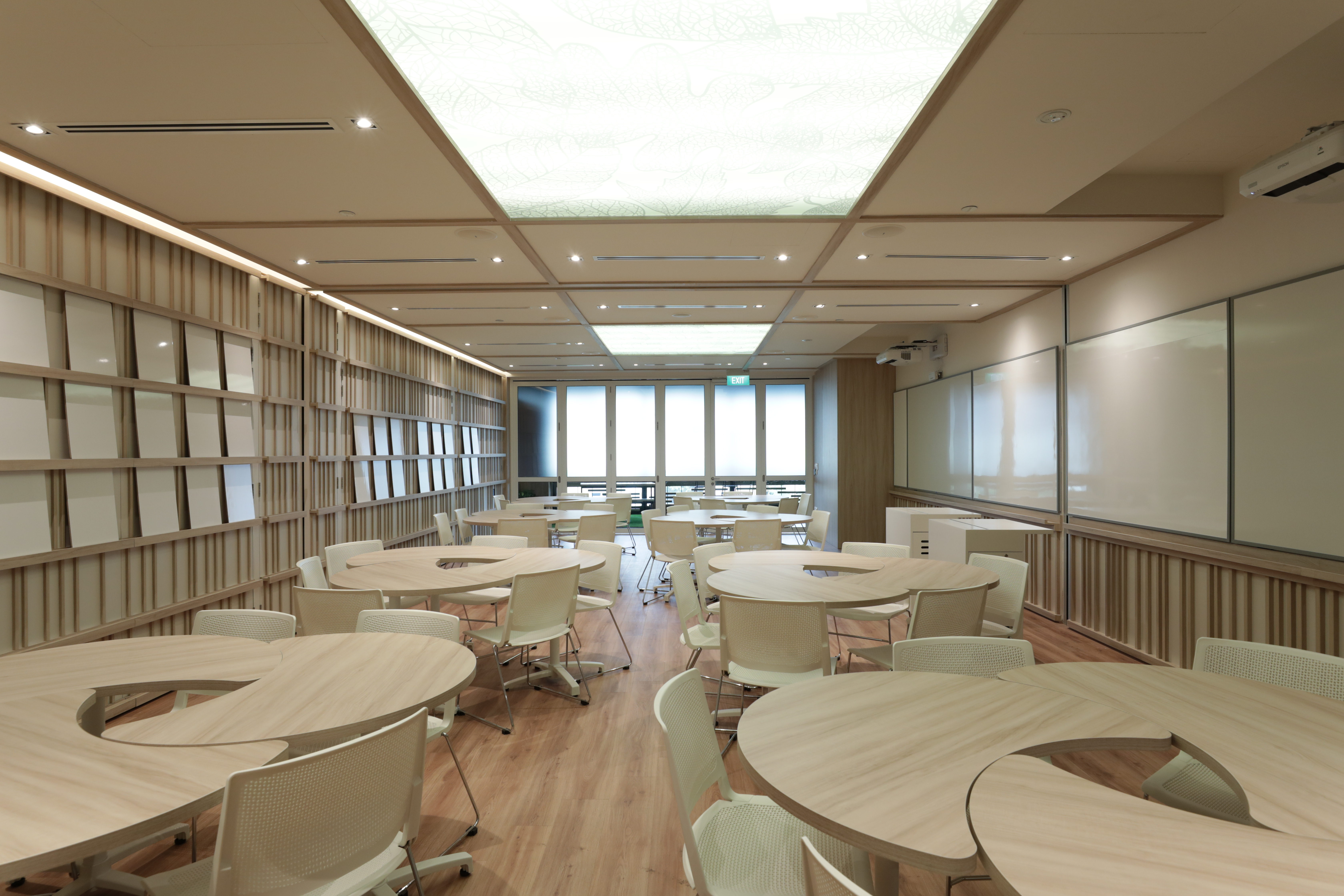 /images/lifelonglearninginstitutelibraries/facilities/thematic-room/book-hall.jpg?sfvrsn=89fd8905_0